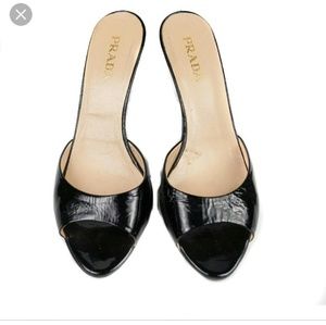 Prada shoes black